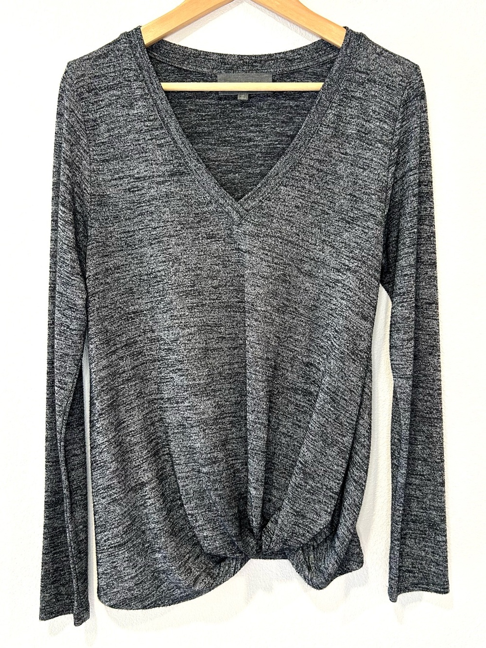 Anthropologie Sunday in Brooklyn Gray Marled Twist Hem Top V-Neck Soft Girl S